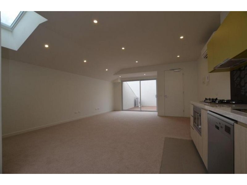 203/64 Cross Street, Footscray VIC 3011