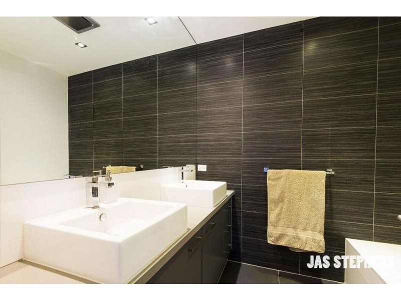 1 Emma Street, Seddon VIC 3011