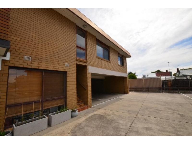 6/27 Hobbs Street, Seddon VIC 3011