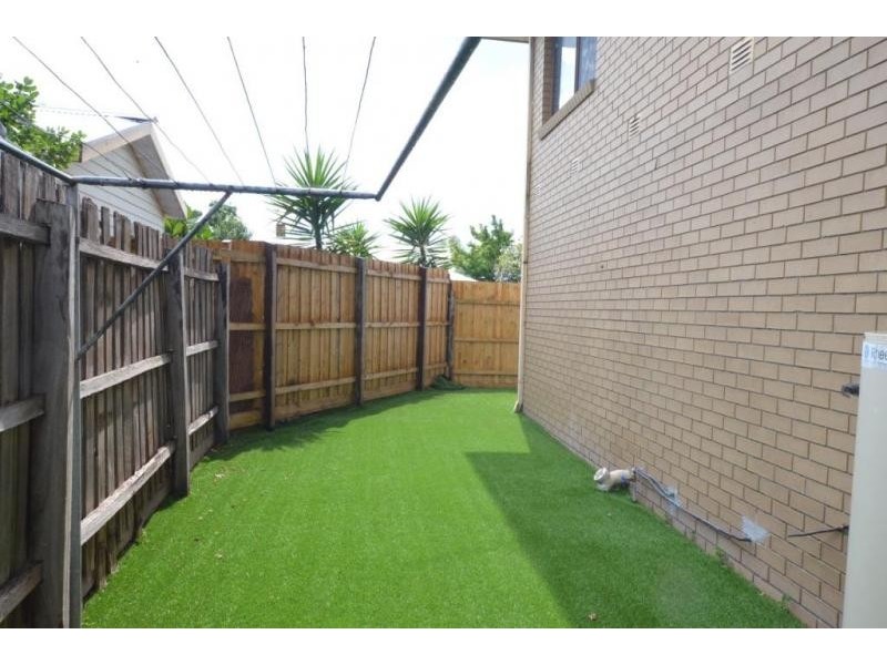 6/27 Hobbs Street, Seddon VIC 3011