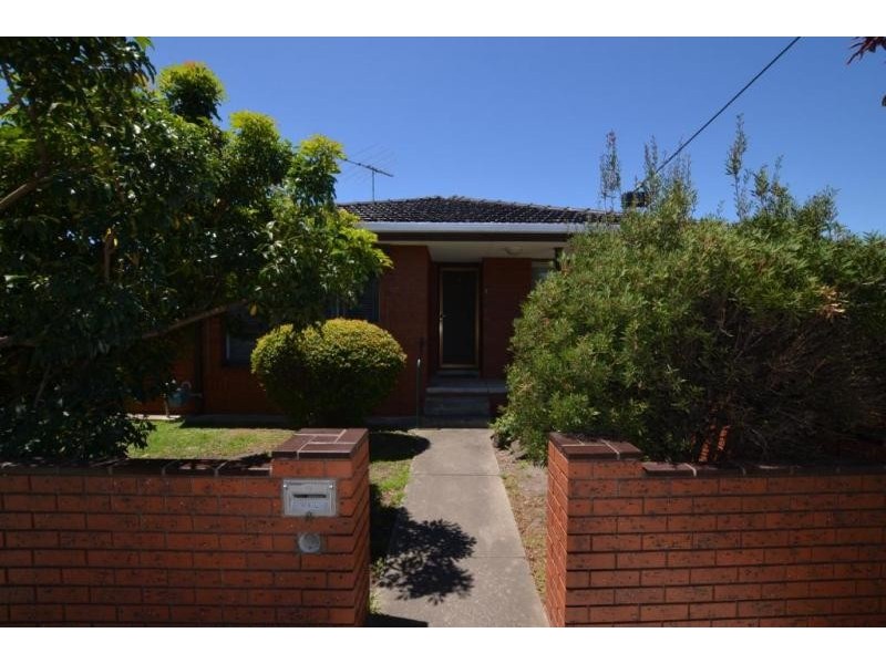 1/4 Margot Street, West Footscray VIC 3012