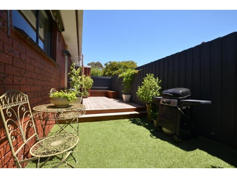 1/4 Margot Street, West Footscray VIC 3012