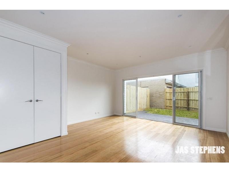 2/13 Adelaide Street, Albion VIC 3020