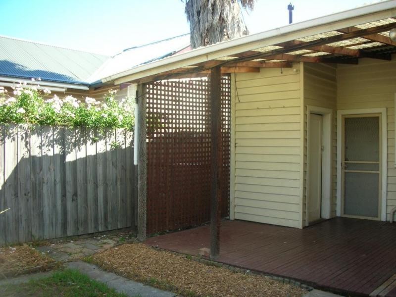 11 Barton Street, West Footscray VIC 3012