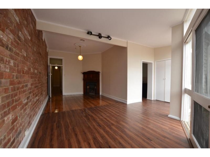 37 Bellairs Avenue, Seddon VIC 3011