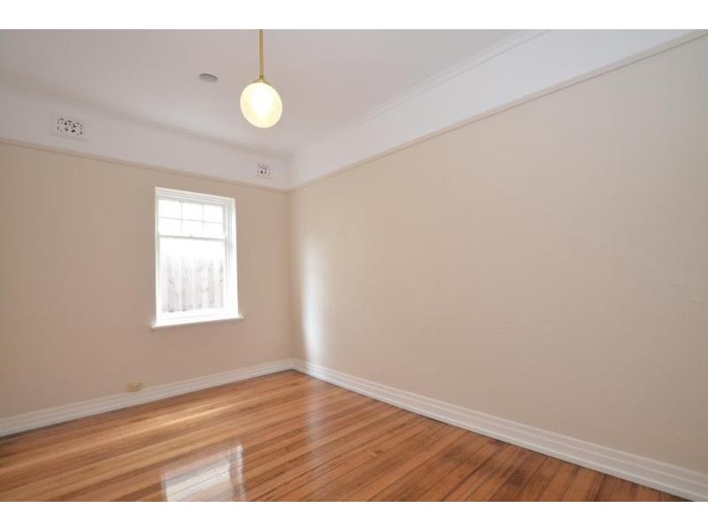 37 Bellairs Avenue, Seddon VIC 3011