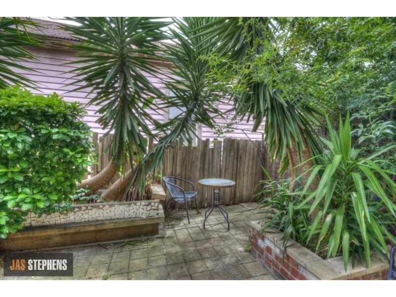 2/8 Tongue Street, Yarraville VIC 3013