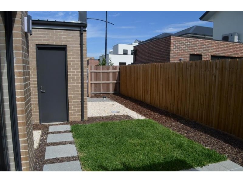 2 Beaurepaire Parade, Footscray VIC 3011