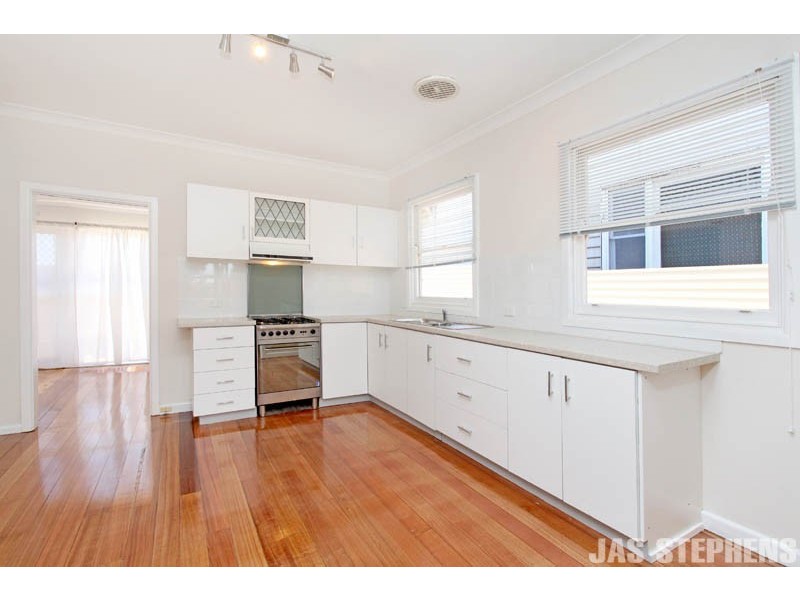 1/38 Dunbar Avenue, Sunshine VIC 3020