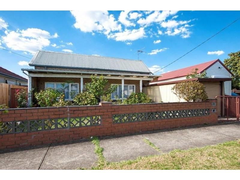8 Wellington St, West Footscray VIC 3012