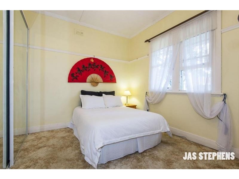 21 Junction St, Newport VIC 3015