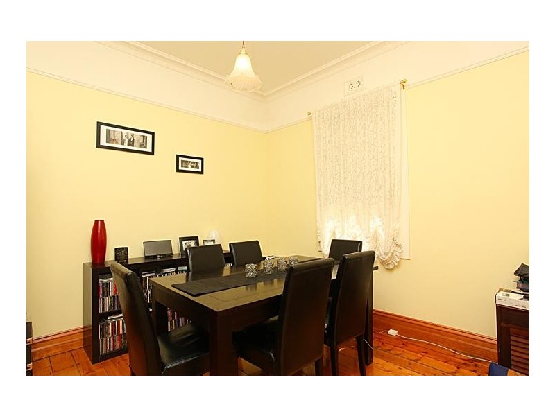 102 Empress Avenue, Kingsville VIC 3012