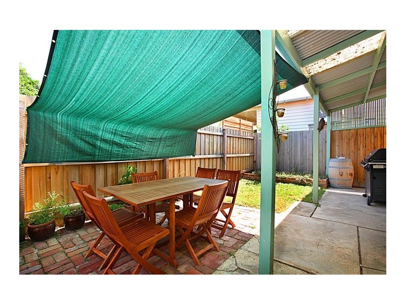 102 Empress Avenue, Kingsville VIC 3012