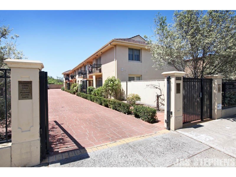 1/5 Gordon Street, Footscray VIC 3011