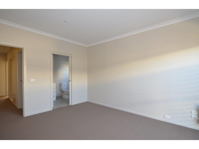 4/36 Glamis Road, West Footscray VIC 3012