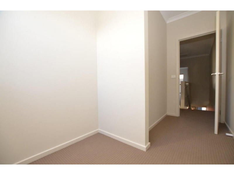 4/36 Glamis Road, West Footscray VIC 3012