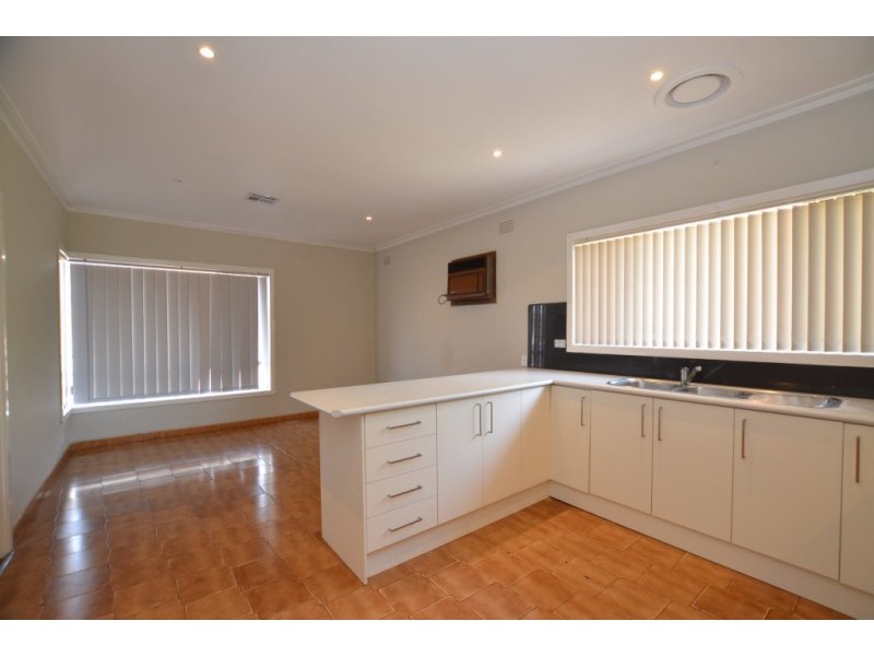 3 Yaralla Cres, Sunshine West VIC 3020