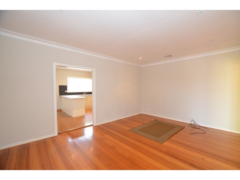 3 Yaralla Cres, Sunshine West VIC 3020