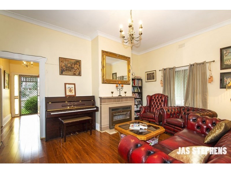10 Stanlake St, Footscray VIC 3011