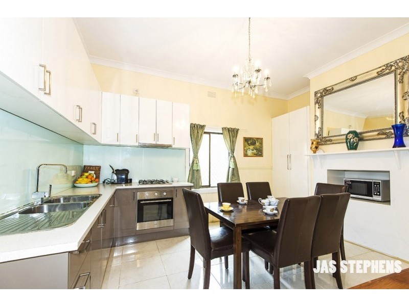 10 Stanlake St, Footscray VIC 3011