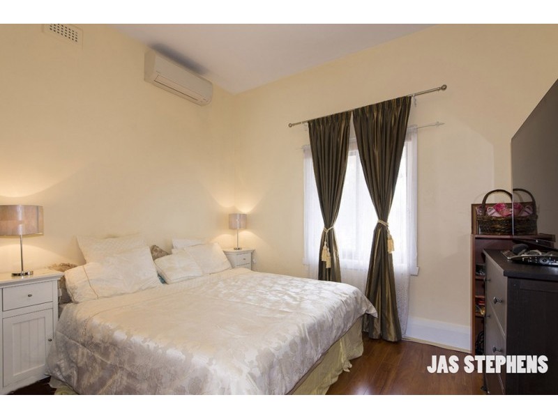 10 Stanlake St, Footscray VIC 3011