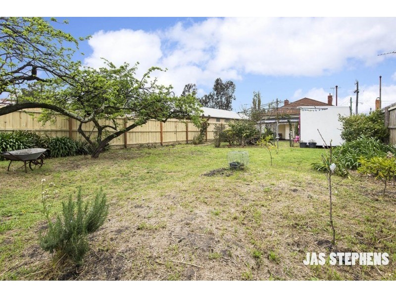 10 Stanlake St, Footscray VIC 3011