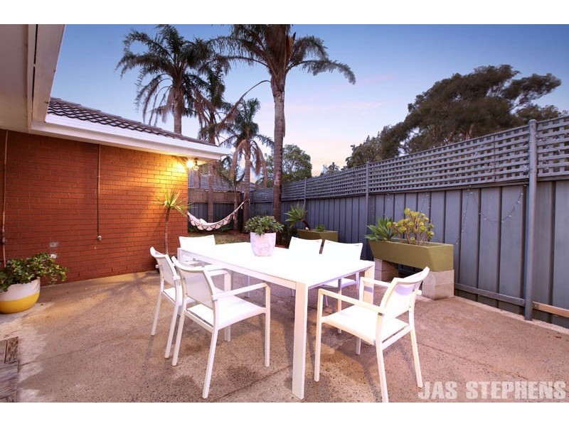 8/17 Gordon Parade, Yarraville VIC 3013