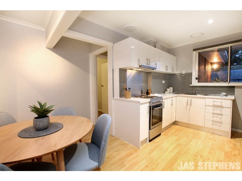 8/17 Gordon Parade, Yarraville VIC 3013