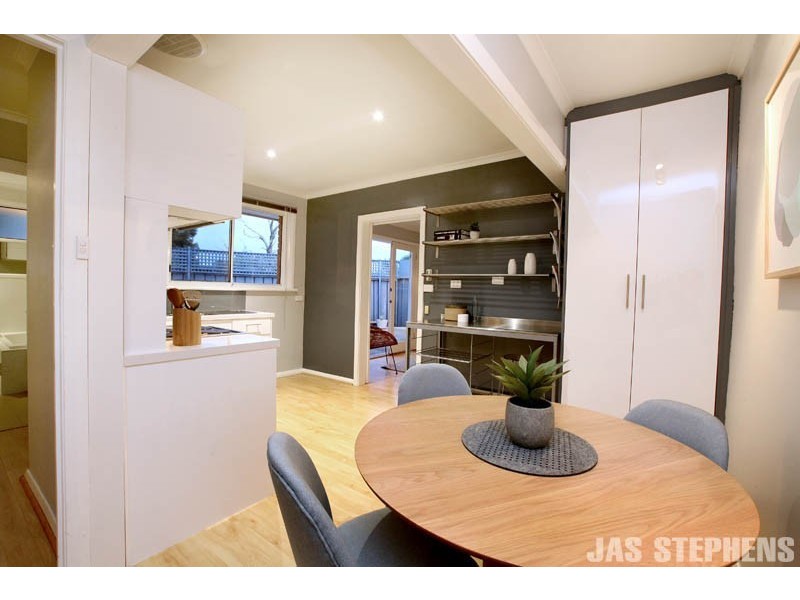 8/17 Gordon Parade, Yarraville VIC 3013