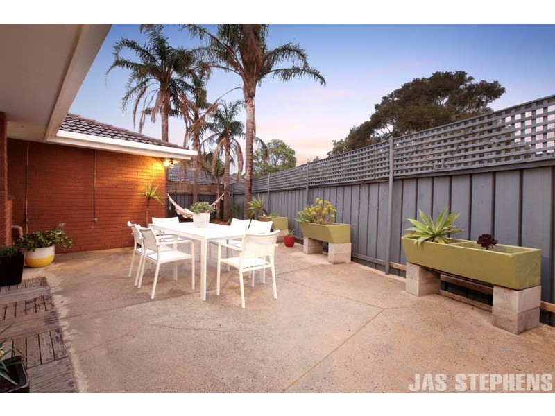 8/17 Gordon Parade, Yarraville VIC 3013