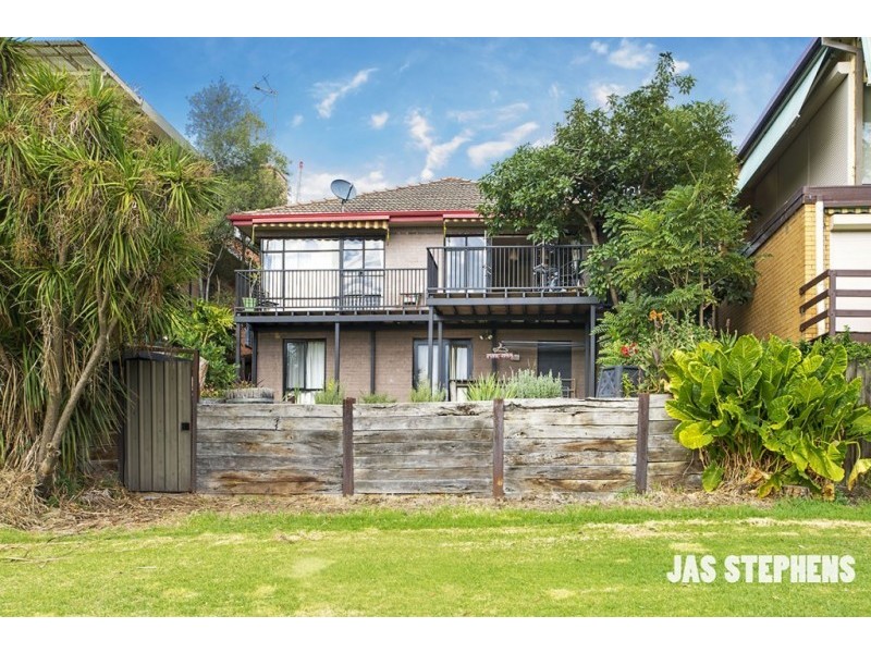 19 Smith Crescent, Footscray VIC 3011