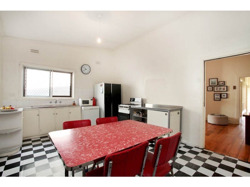 25 Browning St, Seddon VIC 3011
