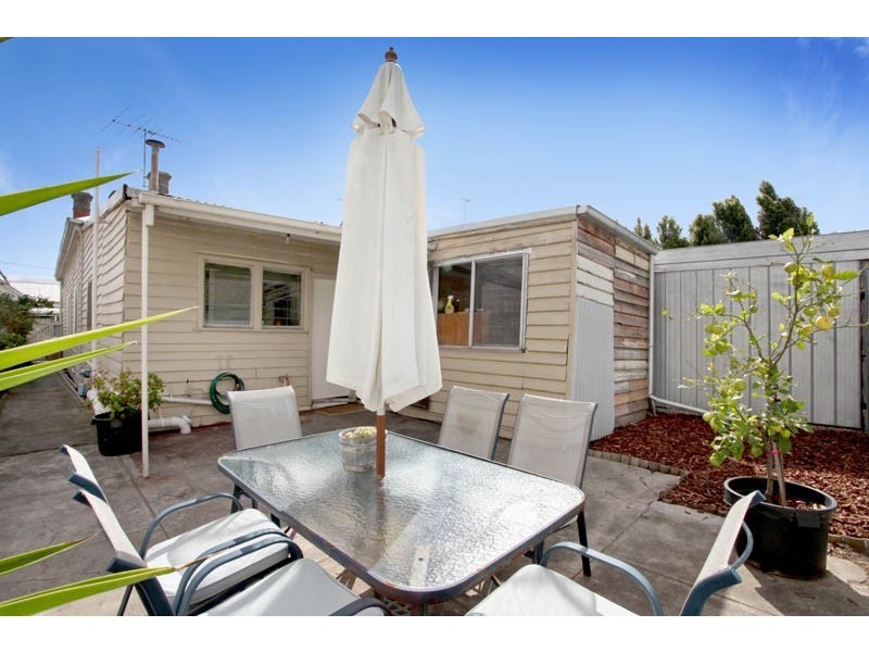 25 Browning St, Seddon VIC 3011