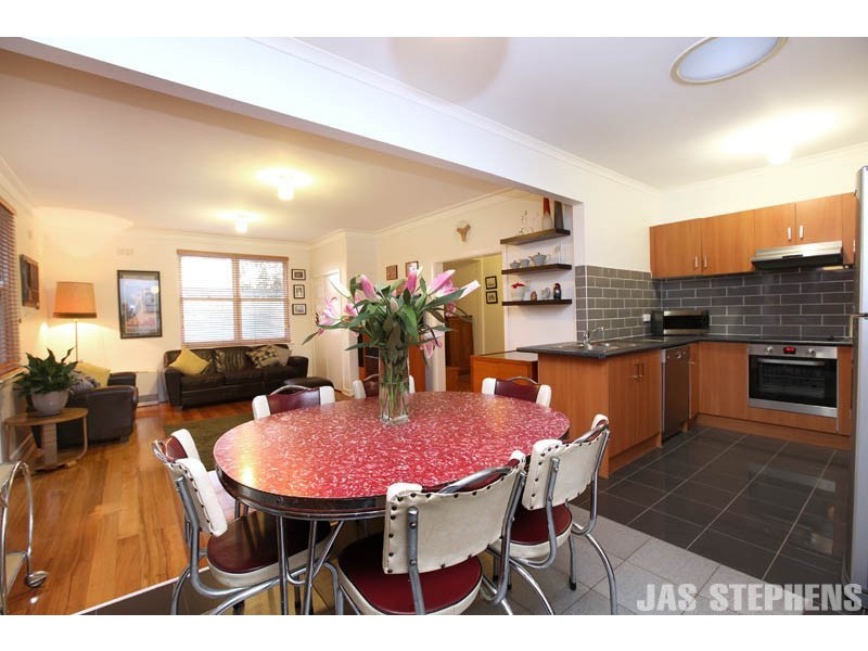 8 Short Street, Maidstone VIC 3012