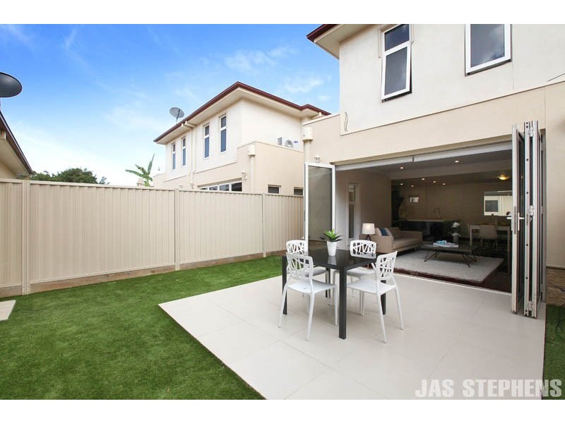 2/21 Bena Street, Yarraville VIC 3013
