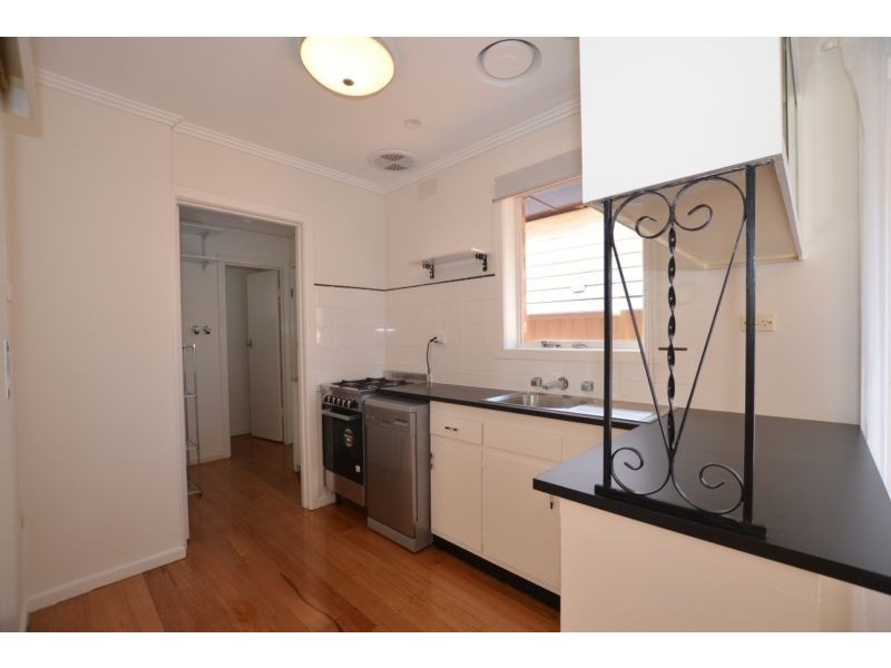 54 Dudley St, Footscray VIC 3011