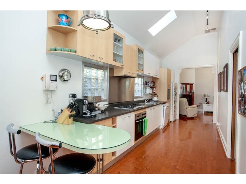 16 Webster Street, Seddon VIC 3011