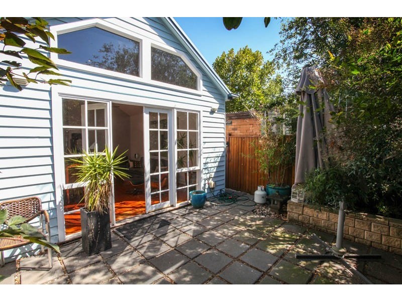 16 Webster Street, Seddon VIC 3011