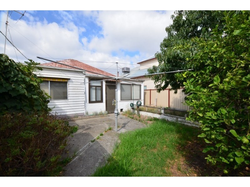 2 Naismith Street, Footscray VIC 3011