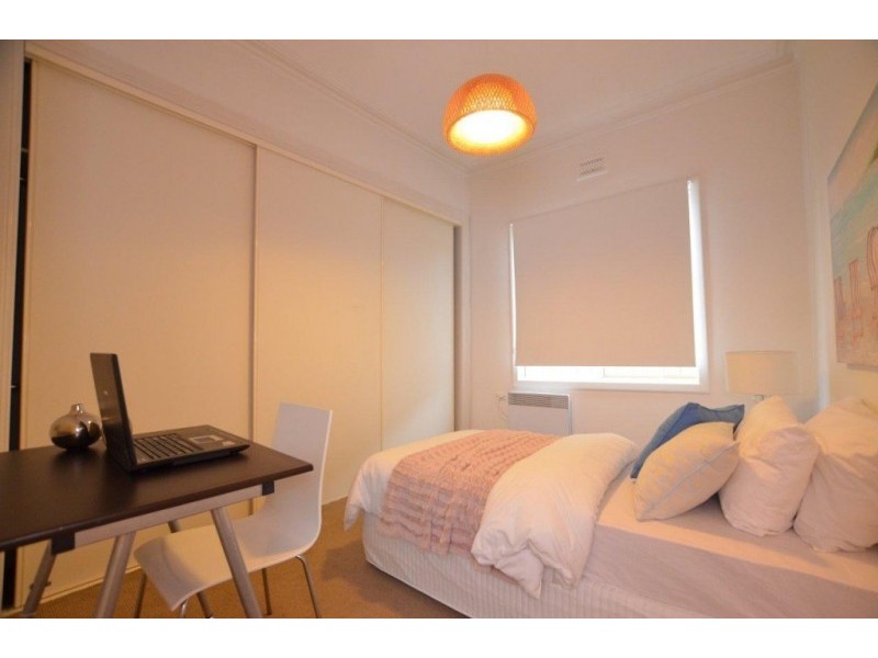 22 Vernon Street, South Kingsville VIC 3015