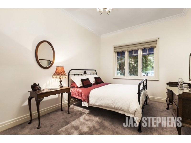 51 Queensville Street, Kingsville VIC 3012