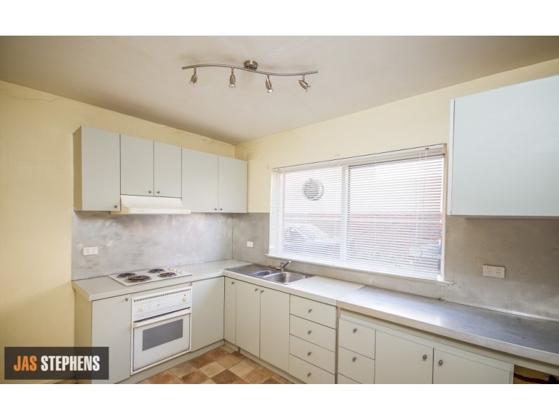 4/20 Kingsville St, Kingsville VIC 3012