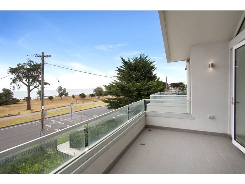 2/24 Esplanade, Williamstown VIC 3016