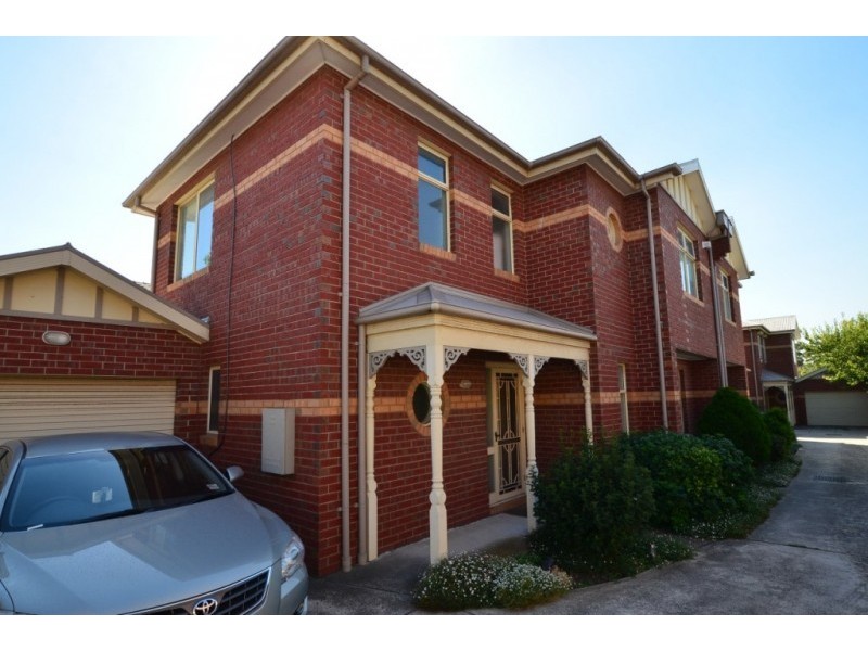 2/25 Kingsville Street, Kingsville VIC 3012