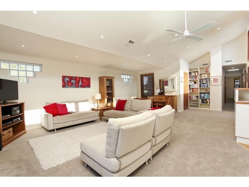 2 Bolton Street, Spotswood VIC 3015