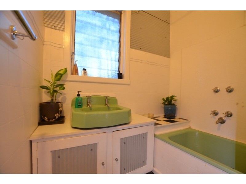 39 Sredna Street, West Footscray VIC 3012