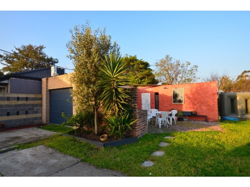 39 Sredna Street, West Footscray VIC 3012