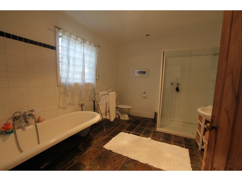 213 Geelong Rd, Kingsville VIC 3012