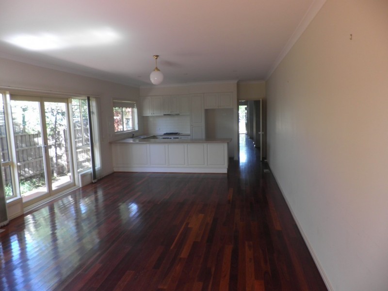 2/29 Commercial Road, Maidstone VIC 3012