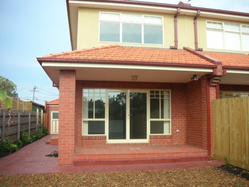 2/29 Commercial Road, Maidstone VIC 3012